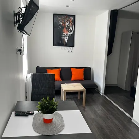 Knut-home Luxembourg Nocleg ze śniadaniem 3*